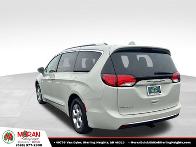 2017 Chrysler Pacifica Touring L Plus