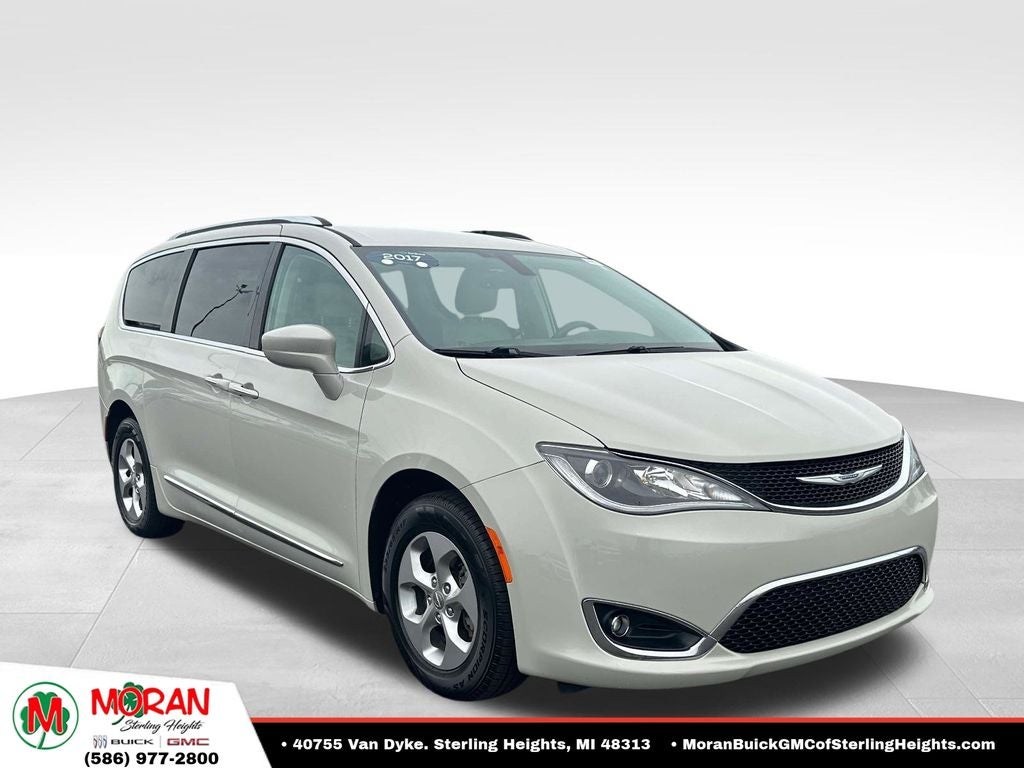 2017 Chrysler Pacifica Touring L Plus