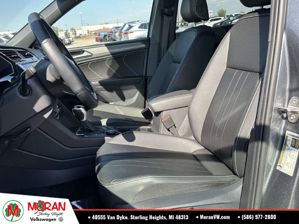 2024 Volkswagen Tiguan 2.0T SE R-Line Black