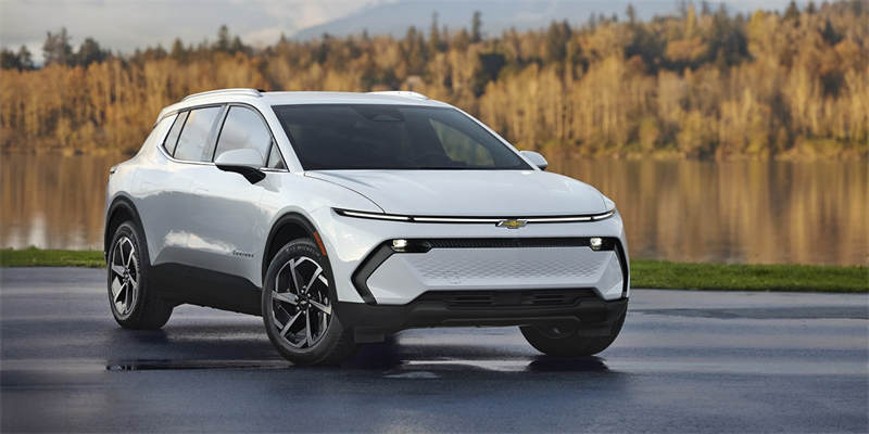 White 2027 Chevrolet Equinox EV